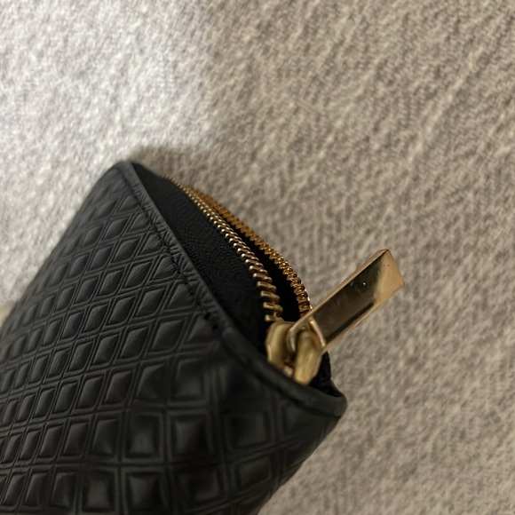 Tory Burch Embossed leather wallet - Picture 4 of 11
